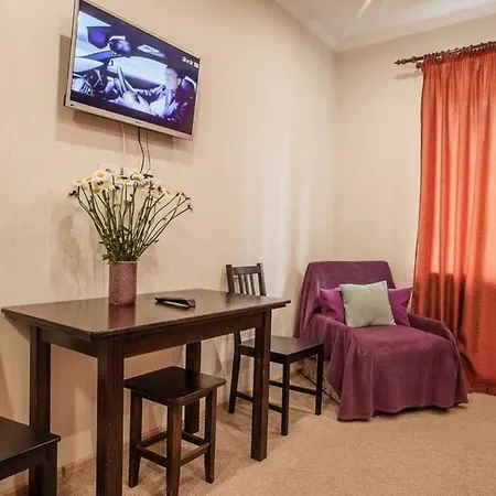 Apartment Cozy With Parking!